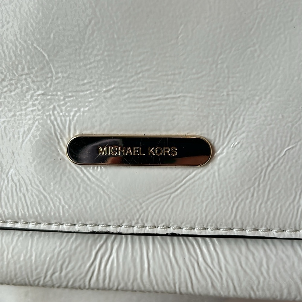 MICHAEL Michael Kors Beverly Coated Leather Oversized Clutch Shoulder Bag White - Picture 5 of 15
